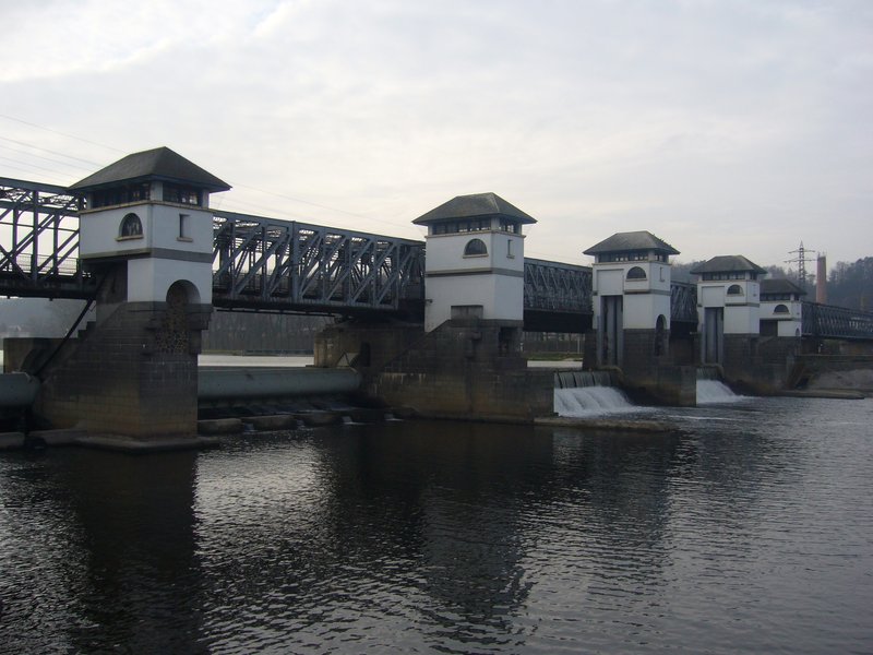 Jezový most a zdymadlo Miřejovice